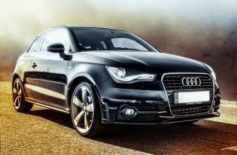 Slimme trucs om krassen van je auto te verwijderen